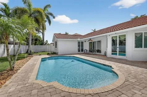 1583 NW 182nd Way Pembroke Pines FL 33029