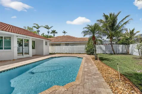 1583 NW 182nd Way Pembroke Pines FL 33029