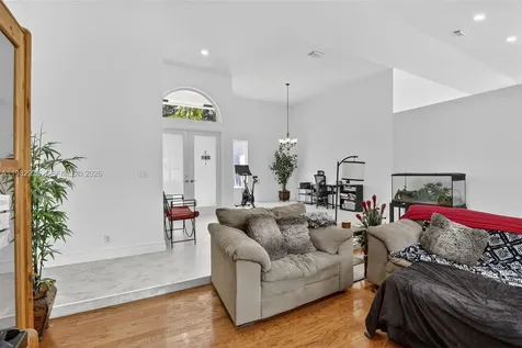 1583 NW 182nd Way Pembroke Pines FL 33029