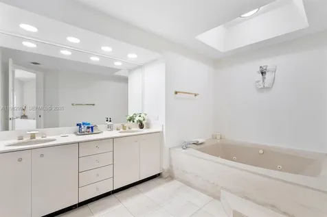 20191 E Country Club Drive Aventura FL 33180