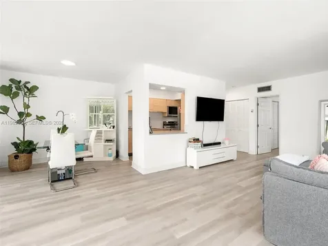10210 Collins Avenue Bal Harbour FL 33154