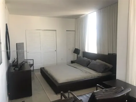 151 SE 1 Street Miami FL 33131