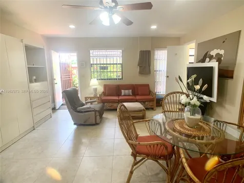 15529 SW 69th Terrace Miami FL 33193