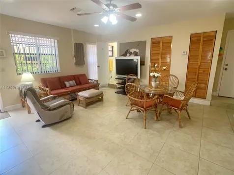 15529 SW 69th Terrace Miami FL 33193