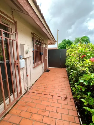 15529 SW 69th Terrace Miami FL 33193
