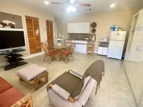 15529 SW 69th Terrace Miami FL 33193