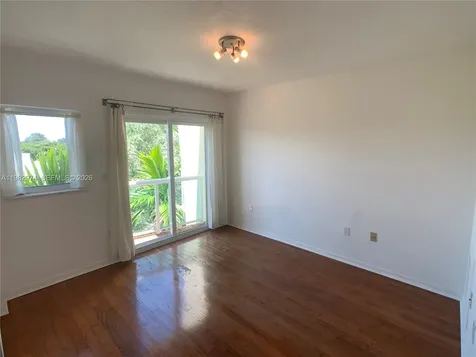 1853 Jefferson Avenue Miami Beach FL 33139