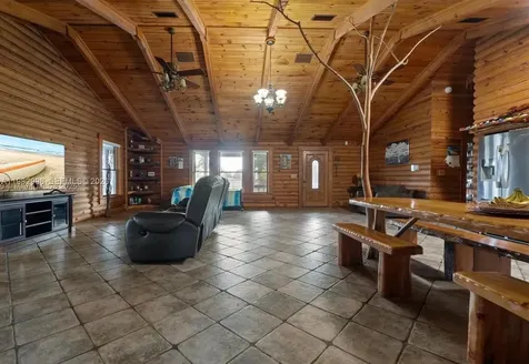 850 Old Us Highway 27 South Bay FL 33493