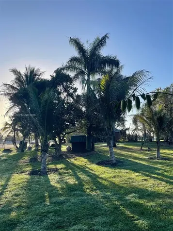 850 Old Us Highway 27 South Bay FL 33493
