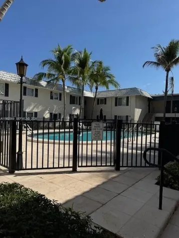 8601 SW 68th Court Pinecrest FL 33156