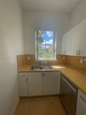 3421 SW 25th Street Miami FL 33133