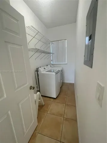 3421 SW 25th Street Miami FL 33133