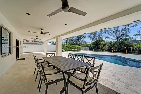 915 NW 7th Street Dania Beach FL 33004