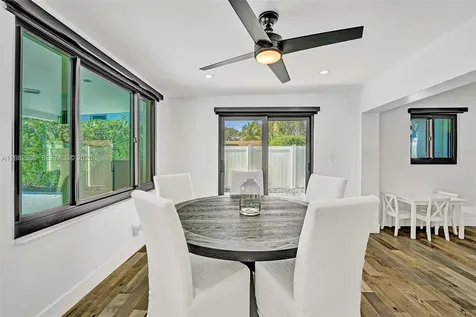 915 NW 7th Street Dania Beach FL 33004