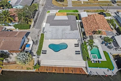 915 NW 7th Street Dania Beach FL 33004