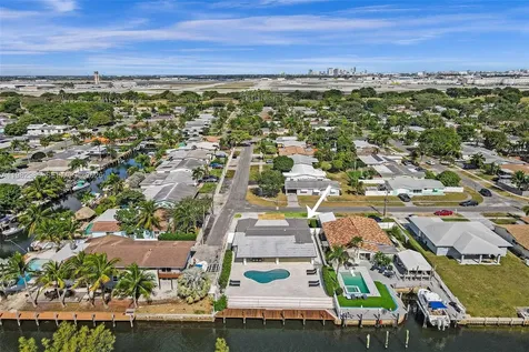 915 NW 7th Street Dania Beach FL 33004