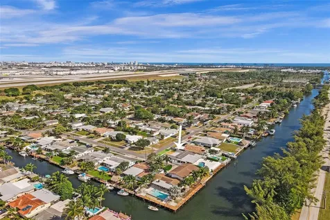915 NW 7th Street Dania Beach FL 33004
