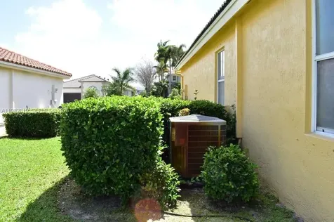 16319 SW 11th Street Pembroke Pines FL 33027