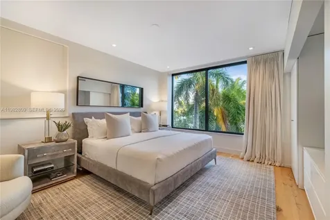 1755 Fairhaven Place Miami FL 33133