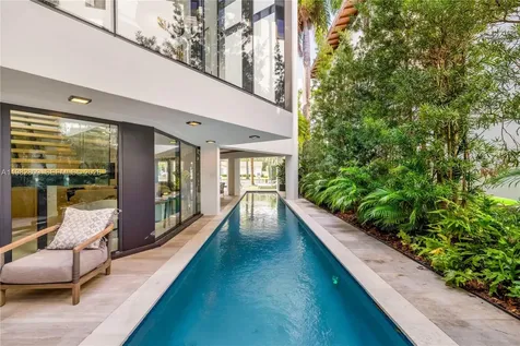 1755 Fairhaven Place Miami FL 33133