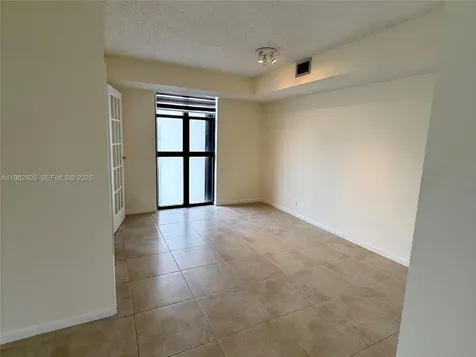 4000 Towerside Terrace Miami FL 33138