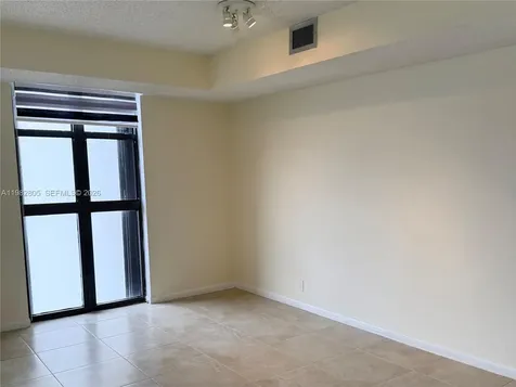 4000 Towerside Terrace Miami FL 33138