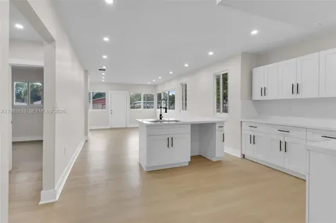 1521 NW 51st Street Miami FL 33142