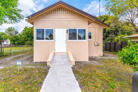 1521 NW 51st Street Miami FL 33142