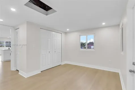 1521 NW 51st Street Miami FL 33142