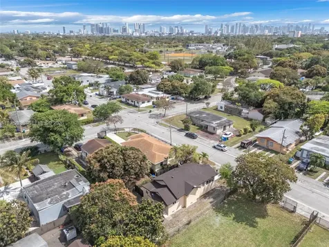1521 NW 51st Street Miami FL 33142