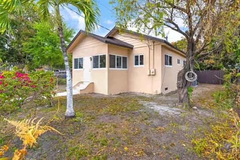 1521 NW 51st Street Miami FL 33142