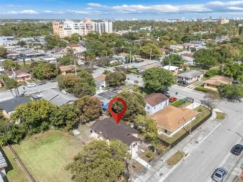 1521 NW 51st Street Miami FL 33142