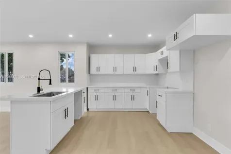 1521 NW 51st Street Miami FL 33142