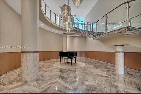 5401 Collins Avenue Miami Beach FL 33140