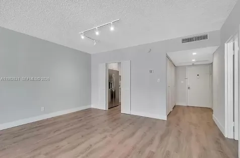 5401 Collins Avenue Miami Beach FL 33140