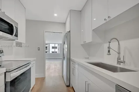 5401 Collins Avenue Miami Beach FL 33140