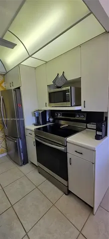 3037 Newport H Deerfield Beach FL 33442