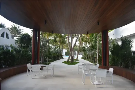 6365 Collins Avenue Miami Beach FL 33141