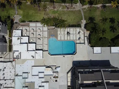 201 Crandon Boulevard Key Biscayne FL 33149