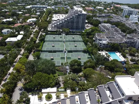 201 Crandon Boulevard Key Biscayne FL 33149