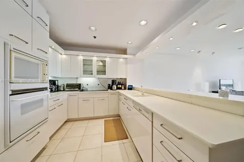 201 Crandon Boulevard Key Biscayne FL 33149