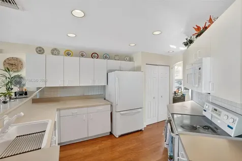16419 Sapphire Place Weston FL 33331