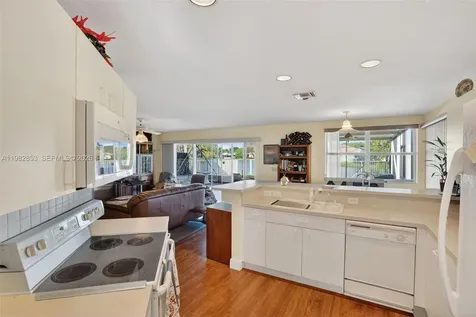 16419 Sapphire Place Weston FL 33331
