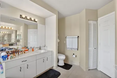16419 Sapphire Place Weston FL 33331