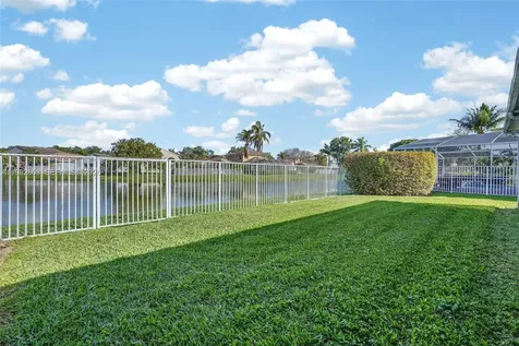16419 Sapphire Place Weston FL 33331
