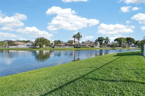 16419 Sapphire Place Weston FL 33331