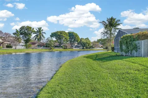 16419 Sapphire Place Weston FL 33331