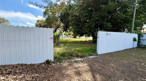 250 E 60th Street Hialeah FL 33013