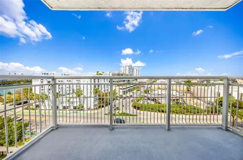 1688 West Avenue Miami Beach FL 33139