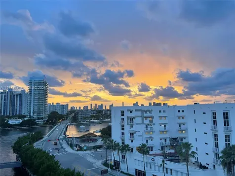 1688 West Avenue Miami Beach FL 33139